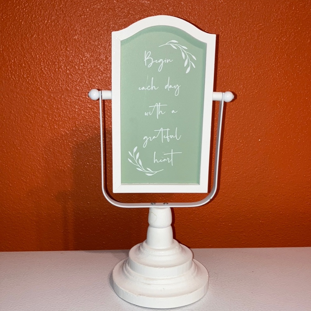 Begin each‎ day with a grateful heart Decorative Sign